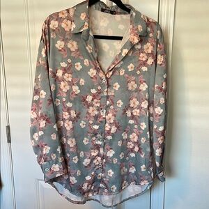 🎯Zara Gray and Pink Long Sleeve Satin Button Down Shirt NWOT